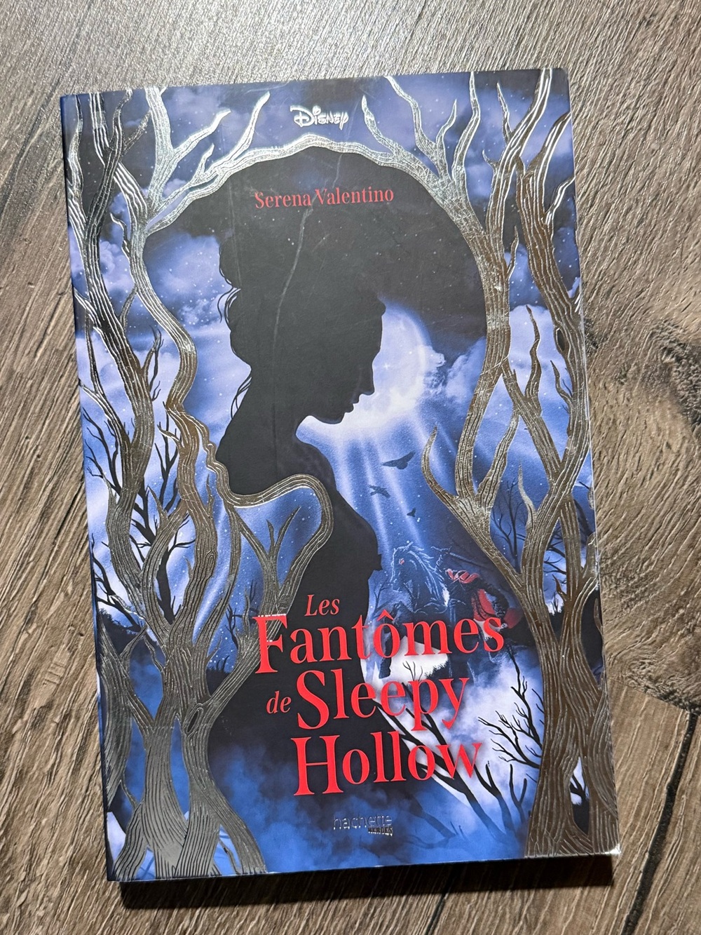 Disney Les Fantômes de Sleepy Hollow — Paperback with painted edges
